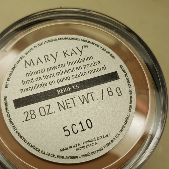 Makeup - Picture 3 of 4